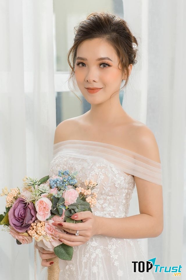 Makeup nhẹ nhàng, nữ tính, trong trẻo