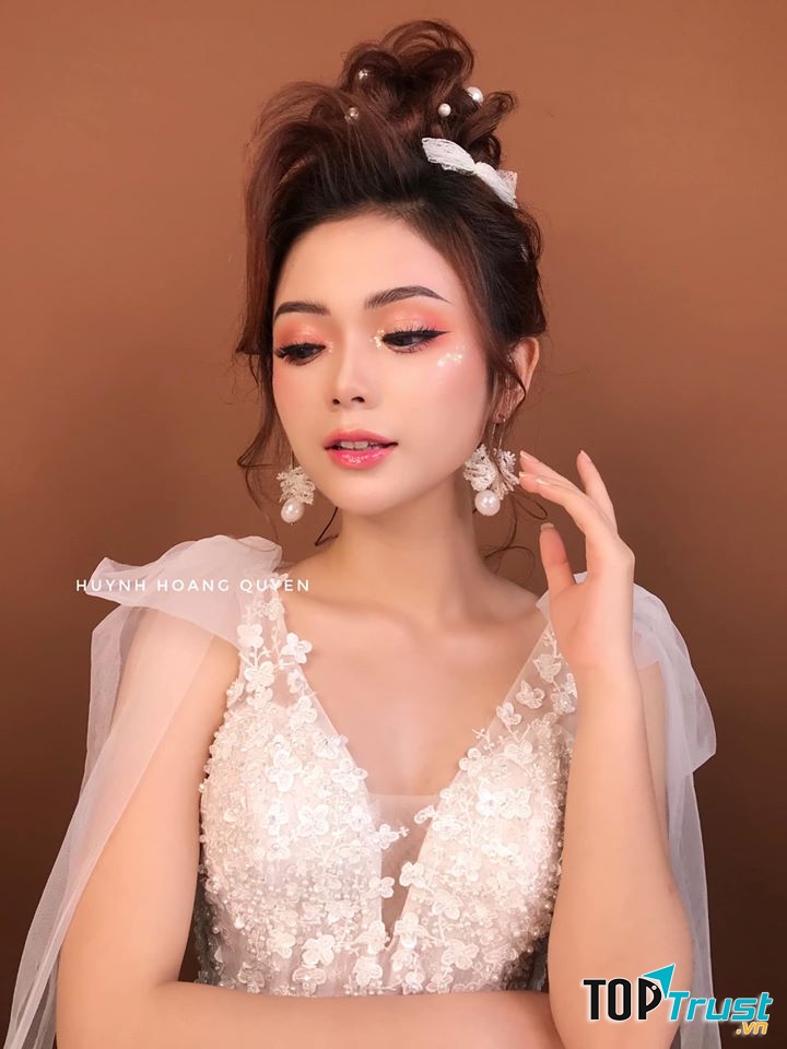 Make Up Huỳnh Hoàng Quyên (Studio DÂU)