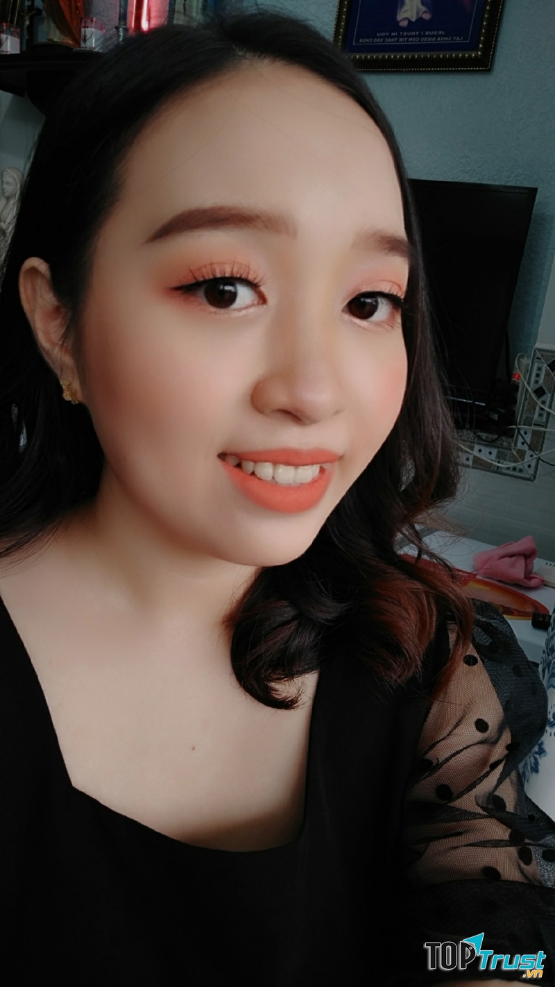 Make Up Kumiko Pham