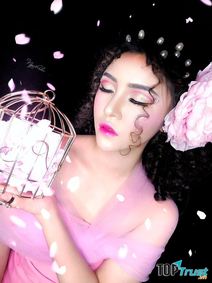 Make up Ngọc RuBi