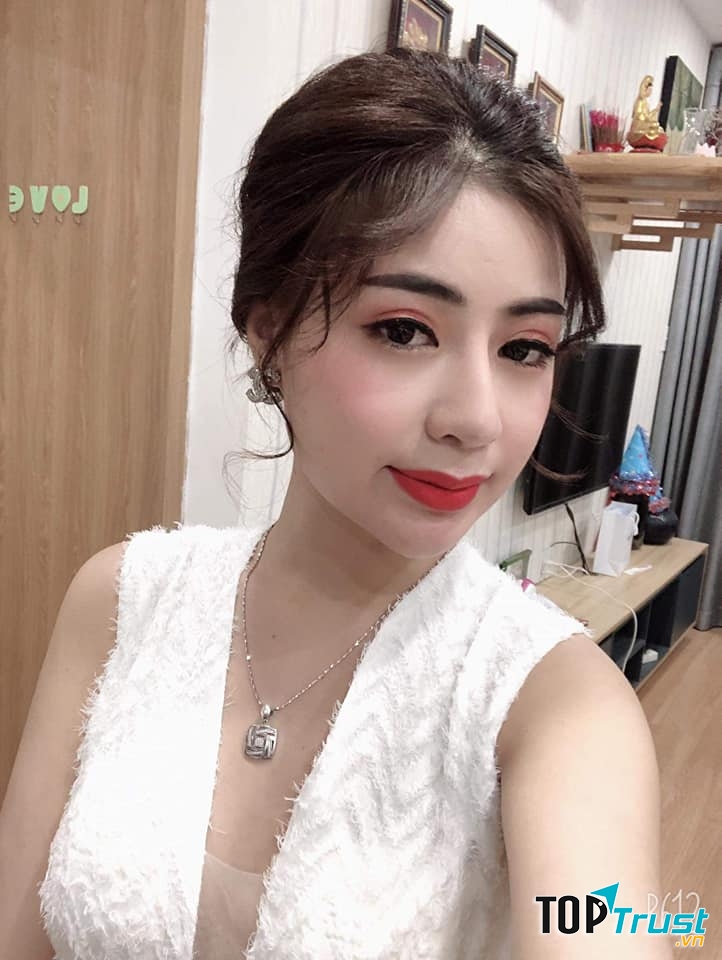 Make up Yến Lê