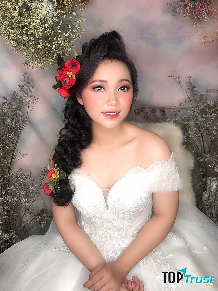 Makeup Hoa Nguyễn