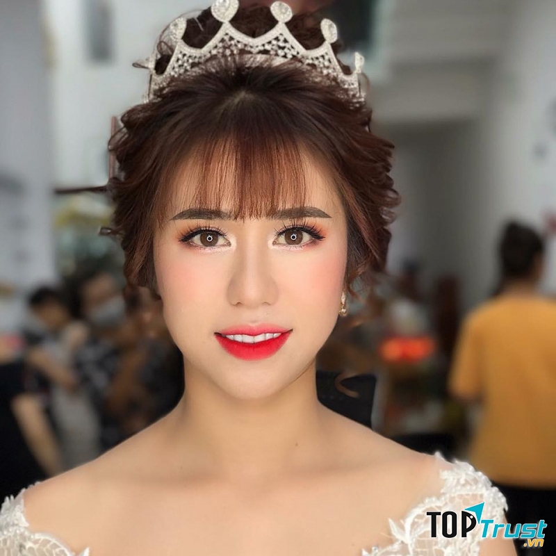 Makeup Hồng Hạnh