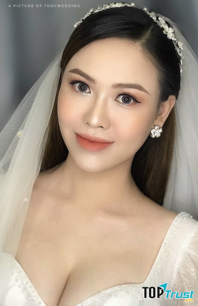 Tiệm thường xuyên cập nhật những phong cách makeup mới nhất