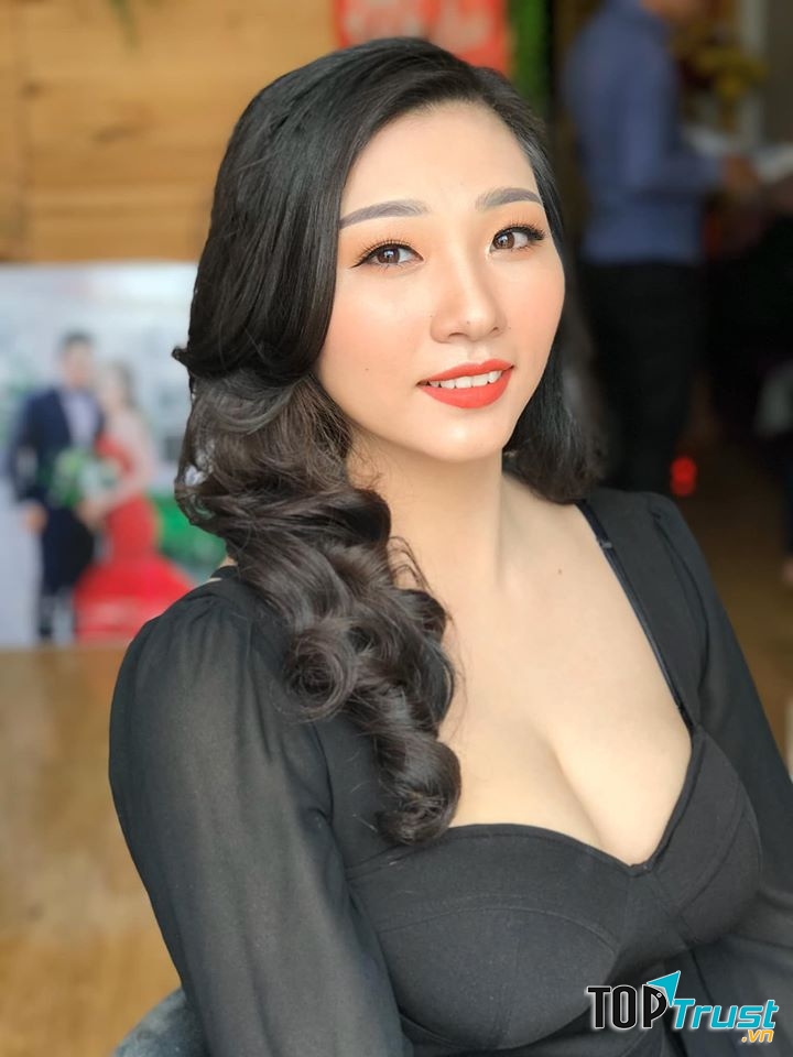 Makeup Huỳnh Mỹ Thuận (Hoàng Kim Studio)