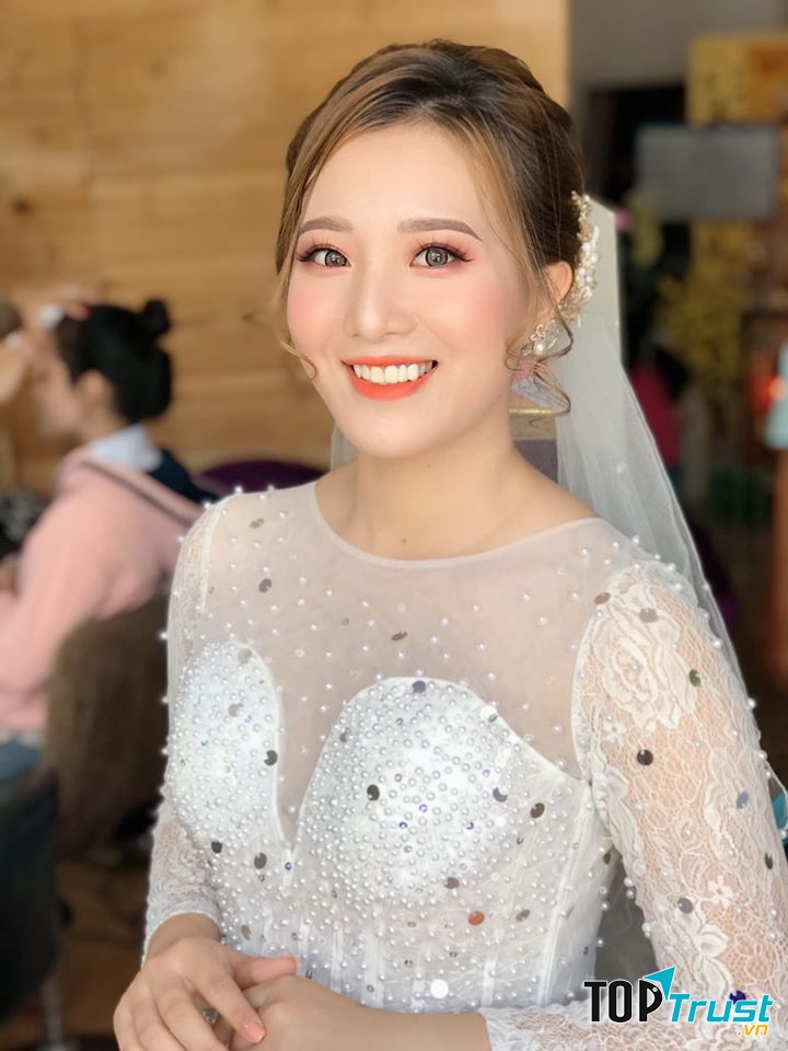 Makeup Huỳnh Mỹ Thuận (Hoàng Kim Studio)
