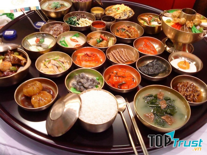Mâm cơm truyền thống đảo Jeju.