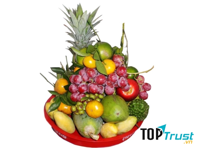 Mâm ngũ quả đã làm tăng thêm hương vị truyền thống của ngày Tết dân tộc.