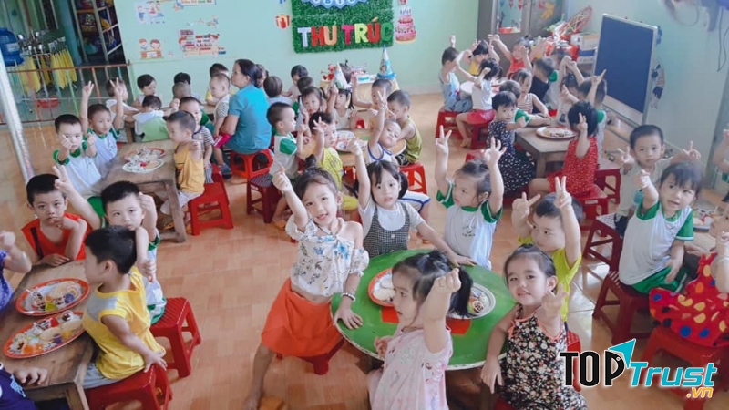 Trường mầm non Cỏ May là địa chỉ học tập đáng tin cậy mà mẹ có thể yên tâm gửi gắm bé yêu của mình.