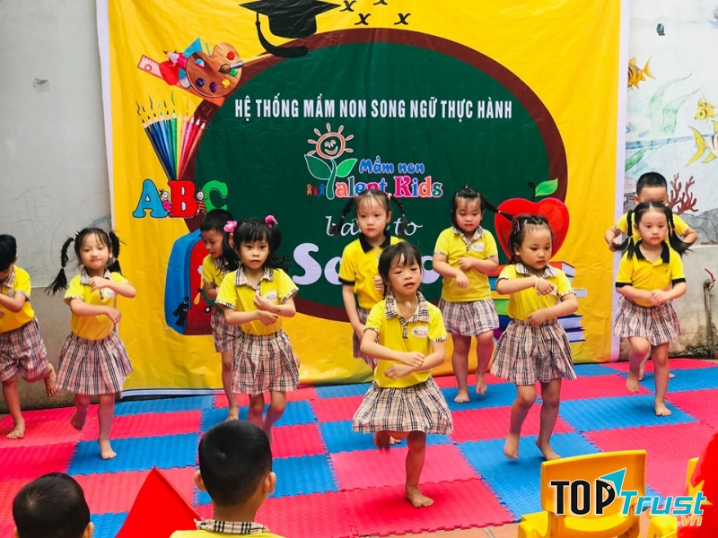 Trường mầm non Song Ngữ Thực Hành Talent Kids là một trong những trường mầm non áp dụng chọn lọc các phương pháp giảng dạy hiện đại, tiến tiến nhất của Việt Nam và Quốc tế