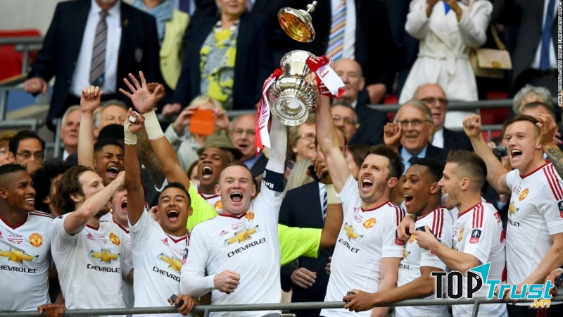 Rooney sưu tầm danh hiệu FA còn thiếu