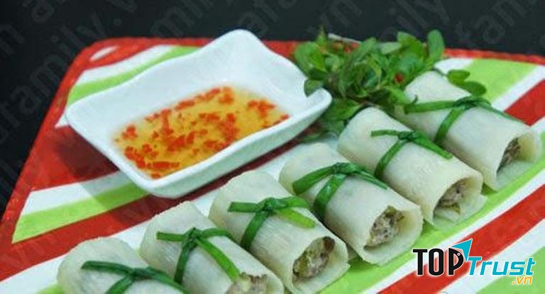 Măng vầu cuốn thịt