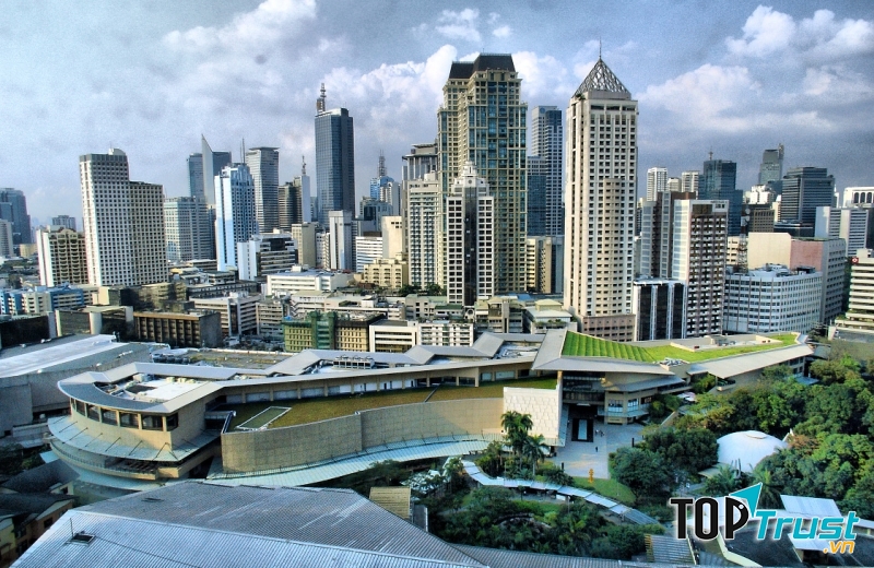 Manila là trung tâm kinh tế và chính trị của Philippines