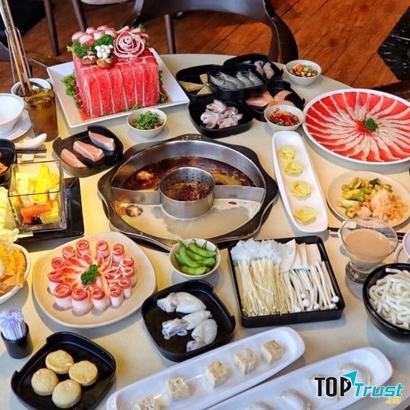Manwah Taiwanese Hot Pot