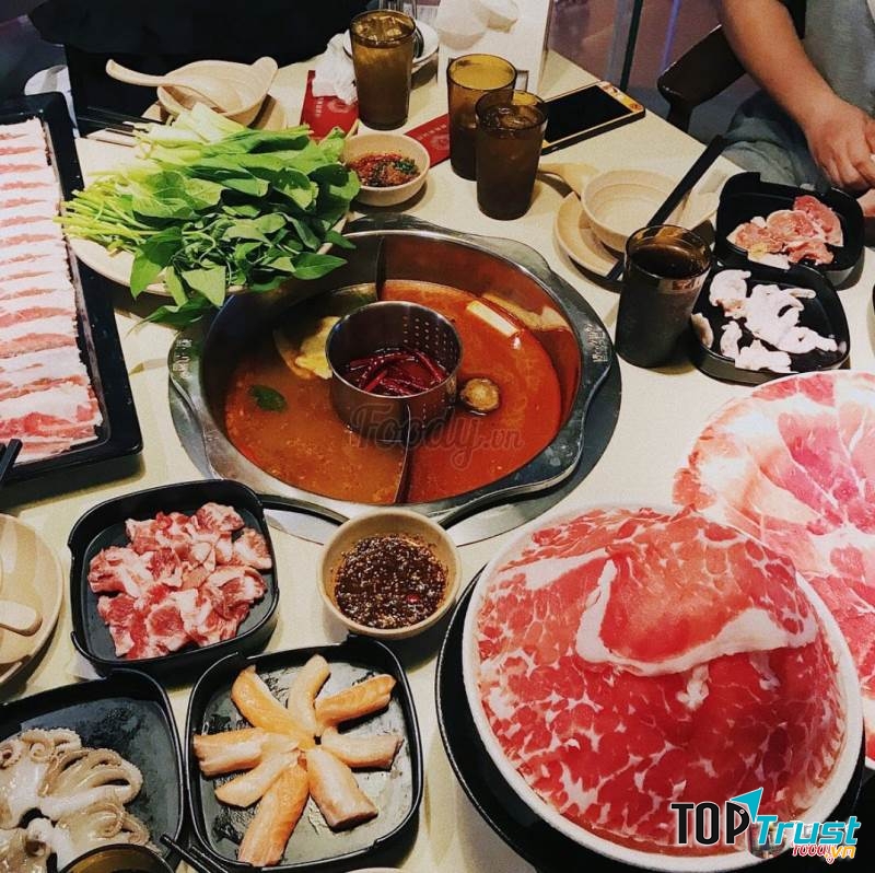 Set lẩu tại nhà hàng