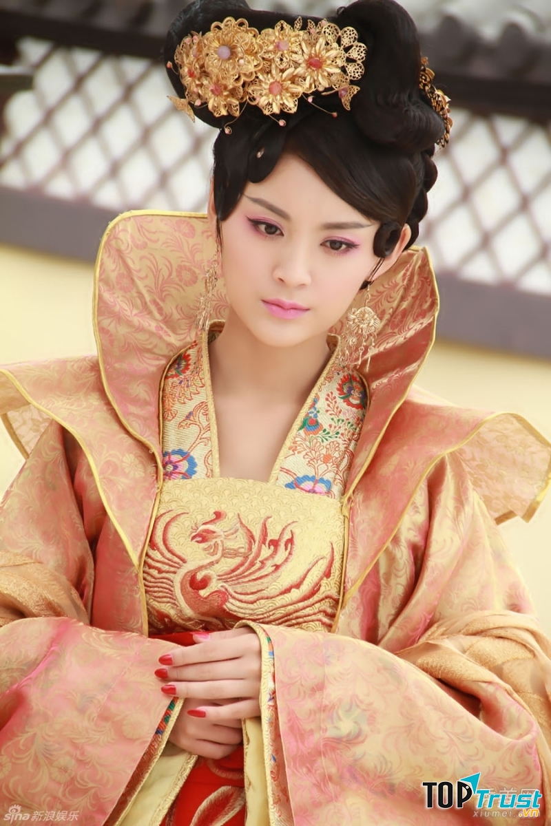 Mao Lâm Lâm xinh đẹp trong tạo hình Trịnh Nhi phim phim Lan Lăng Vương (2013)