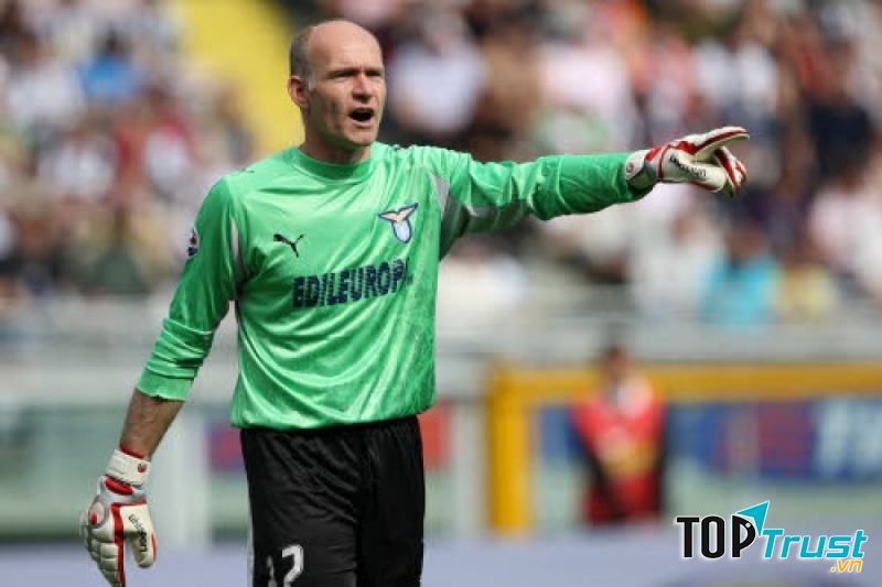 Marco Ballotta người nhiều tuổi nhất từng ra sân thi đấu tại Serie A