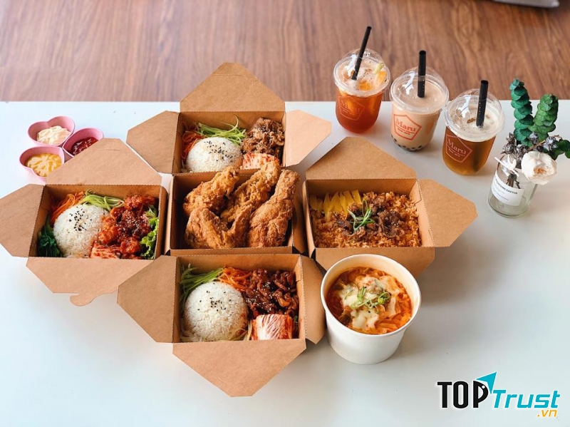 Cơm trộn ở đây cũng rất ngon