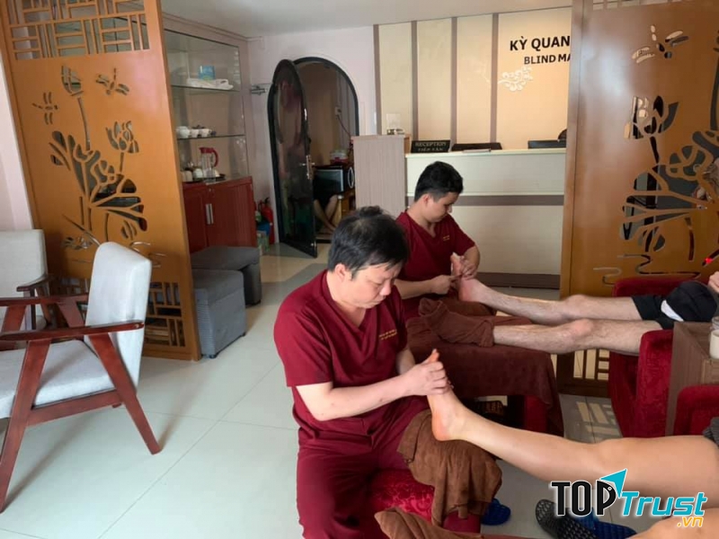 Massage người mù Kỳ Quang Minh