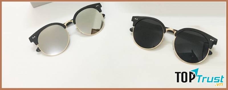 Mắt kính bác sĩ Ninh