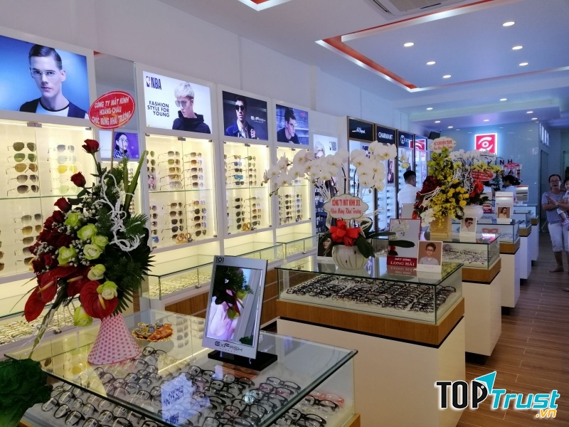 Mắt kính Điện Biên Phủ