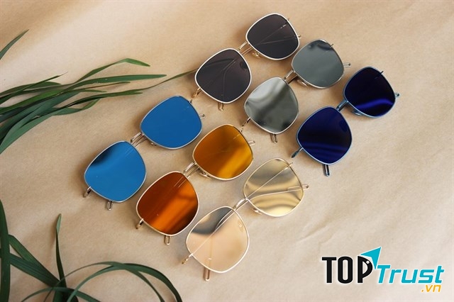 Shop chuyên bán mặt hàng kính mắt thời trang Nam Nữ – Gọng kính cận cao cấp