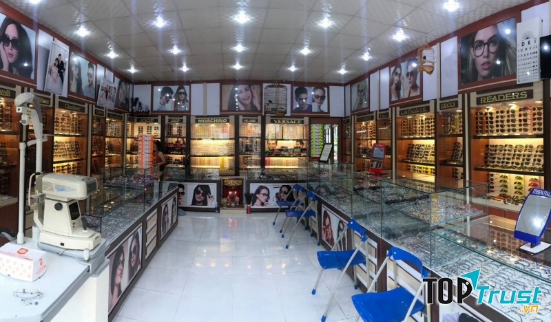 Cửa hàng mắt kính Sài Gòn
