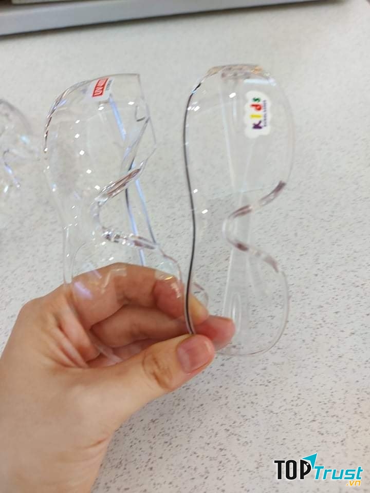 Mắt kính Xanh Pione