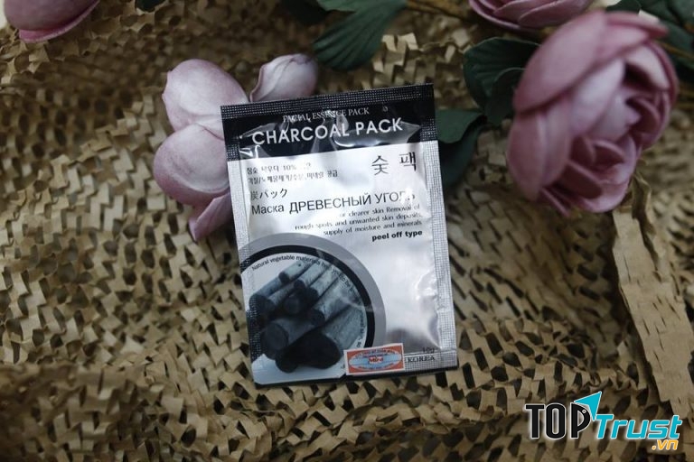 Mặt Nạ Bùn Than Lột Mụn Đầu Đen Charcoal Pack