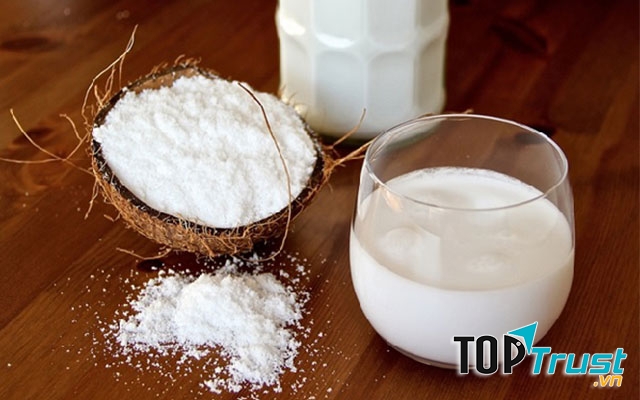 Mặt nạ làm từ dừa