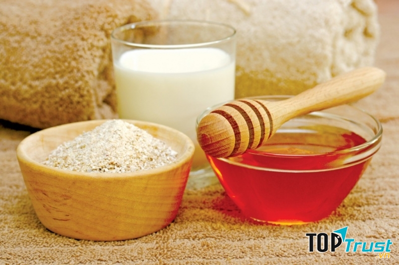 Mặt nạ dưỡng trắng da và tẩy tế bào chết giúp da tươi sáng