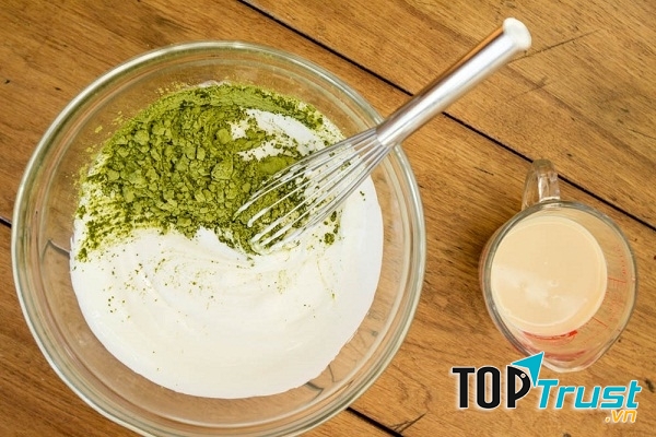 Mặt nạ trà xanh và sữa chua không đường