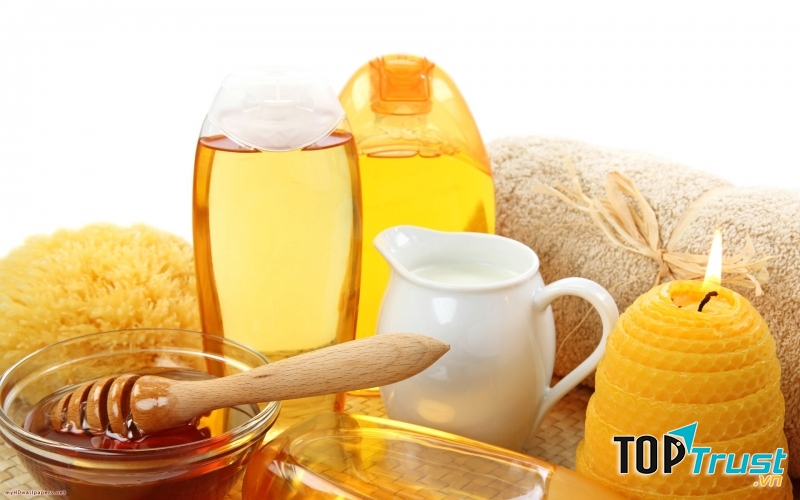 Mật ong nguyên chất làm sáng da