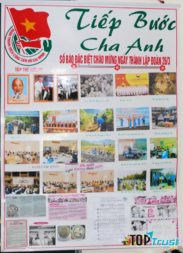 Mẫu báo tường thu hút với nhiều hình ảnh kết hợp dòng bút ký