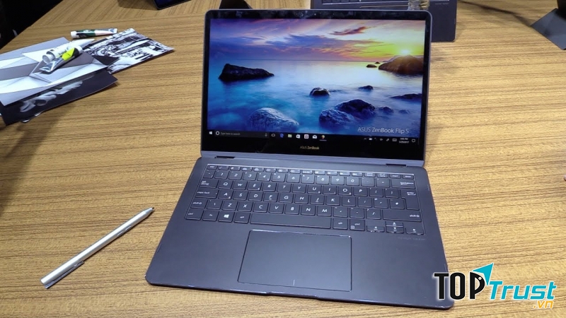 Asus Zenbook Flip S UX370