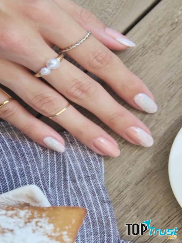 Nghệ thuật móng handmade