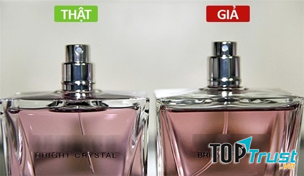 Màu sắc nước hoa đậm nhạt cũng có thể phân biệt được đâu là hàng thật đâu là hàng giả