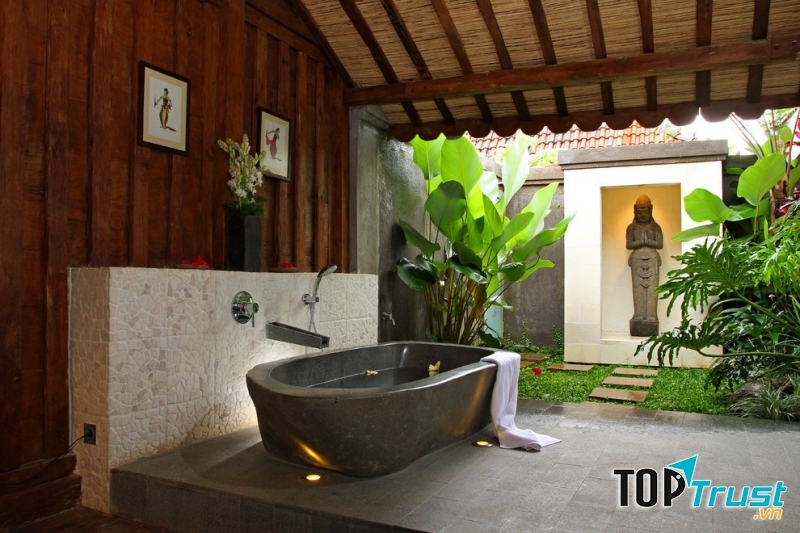 Mẫu thiết kế nhà tắm với phong cách thông thoáng