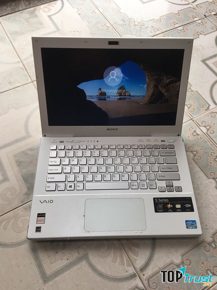 MAX Laptop