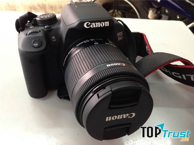 Máy ảnh Canon EOS700D