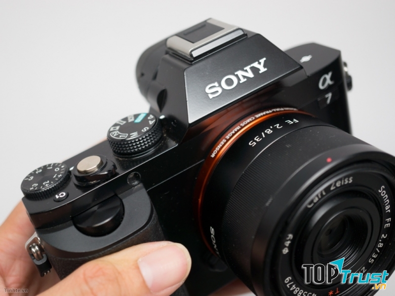 Máy ảnh Sony - Nhật Bản