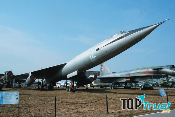 Máy bay có thể bay vòng quanh thế giới trong 4 giờ