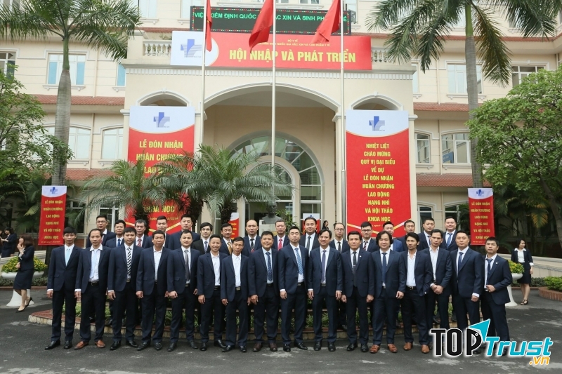 May đo đồng phục Vest Nguyễn