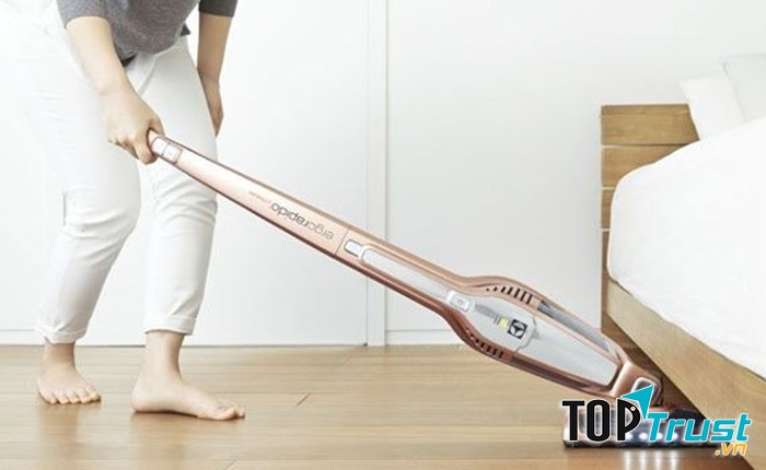 Máy được tích hợp bộ lọc HEPA tiên tiến giúp lọc sạch vi khuẩn có hại và các mùi hôi khó chịu có trong không khí, cho không gian sống luôn trong lành