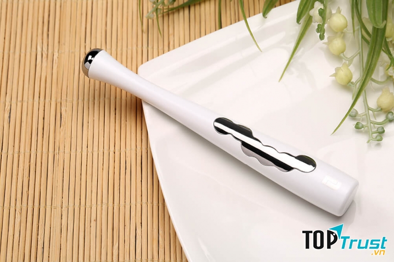 Máy massage chống lão hóa và trị liệu mắt Lifetrons EM-700