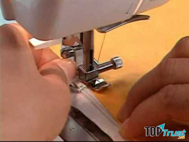 Máy May Gia Đình Riccar 85A0 đa chức năng may vá