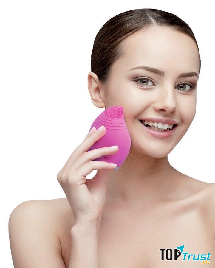 Máy rửa mặt Rio FADC sử dụng cả hai mặt vô cùng hiệu quả