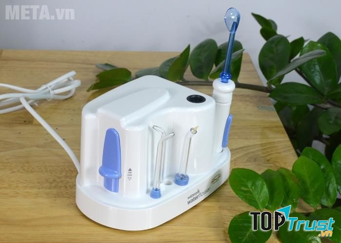 Đi kèm máy tăm nước gia đình Water Pik Classic WP-70 có 4 đầu tăm với những công dụng khác nhau thích ứng cho nhiều mục đích sử dụng.