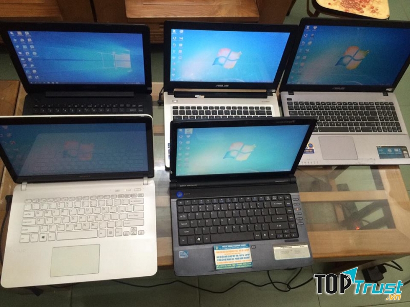 Máy tính Vương Anh