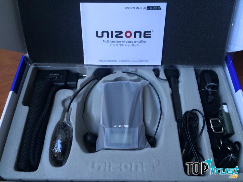 Máy trợ giảng Unizone 9580 F3 nhỏ gọn nhưng vô cùng tiện dụng